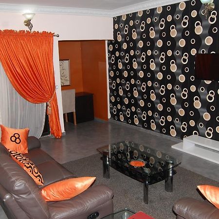 Aaron'S Place Hotel Enugu Exterior photo